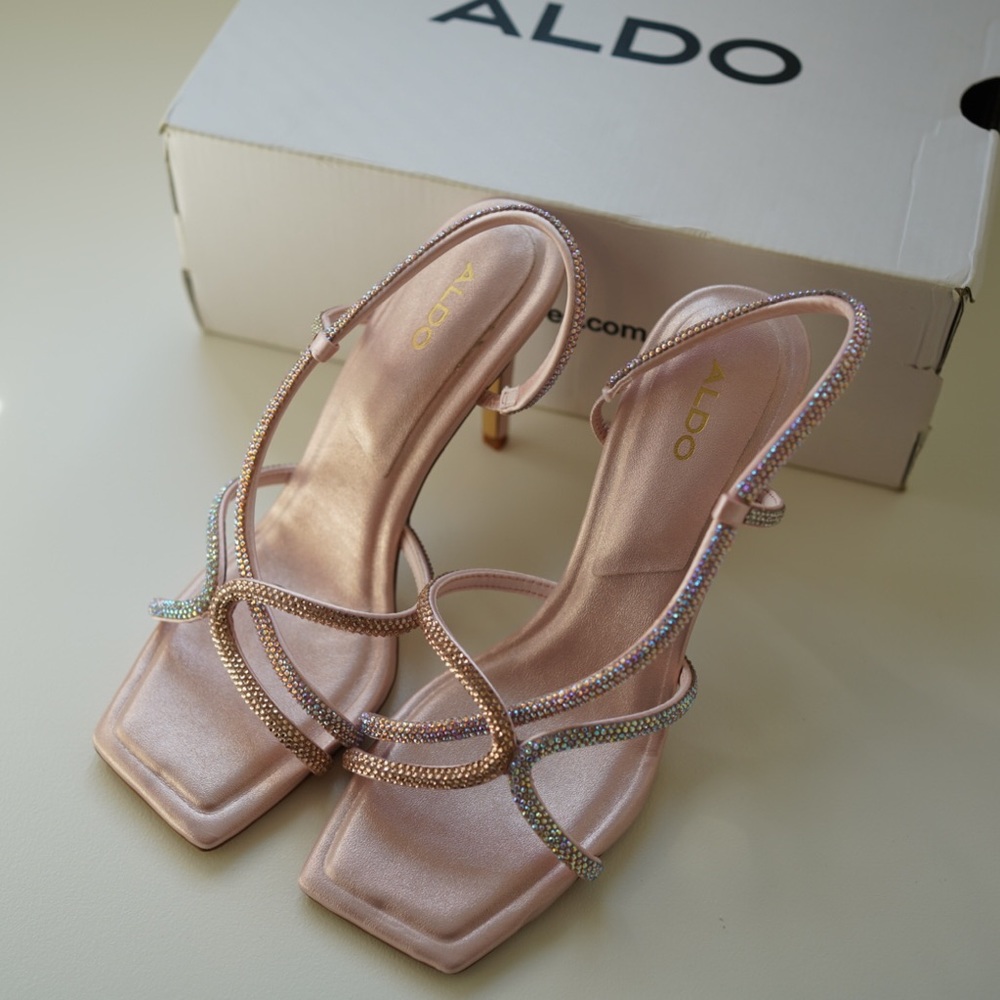 ALDO sandals heels with rhinestones NEW! Size US9